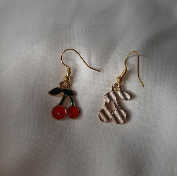 Red, Green & Gold Cherry Earrings. - Picture 2 of 2